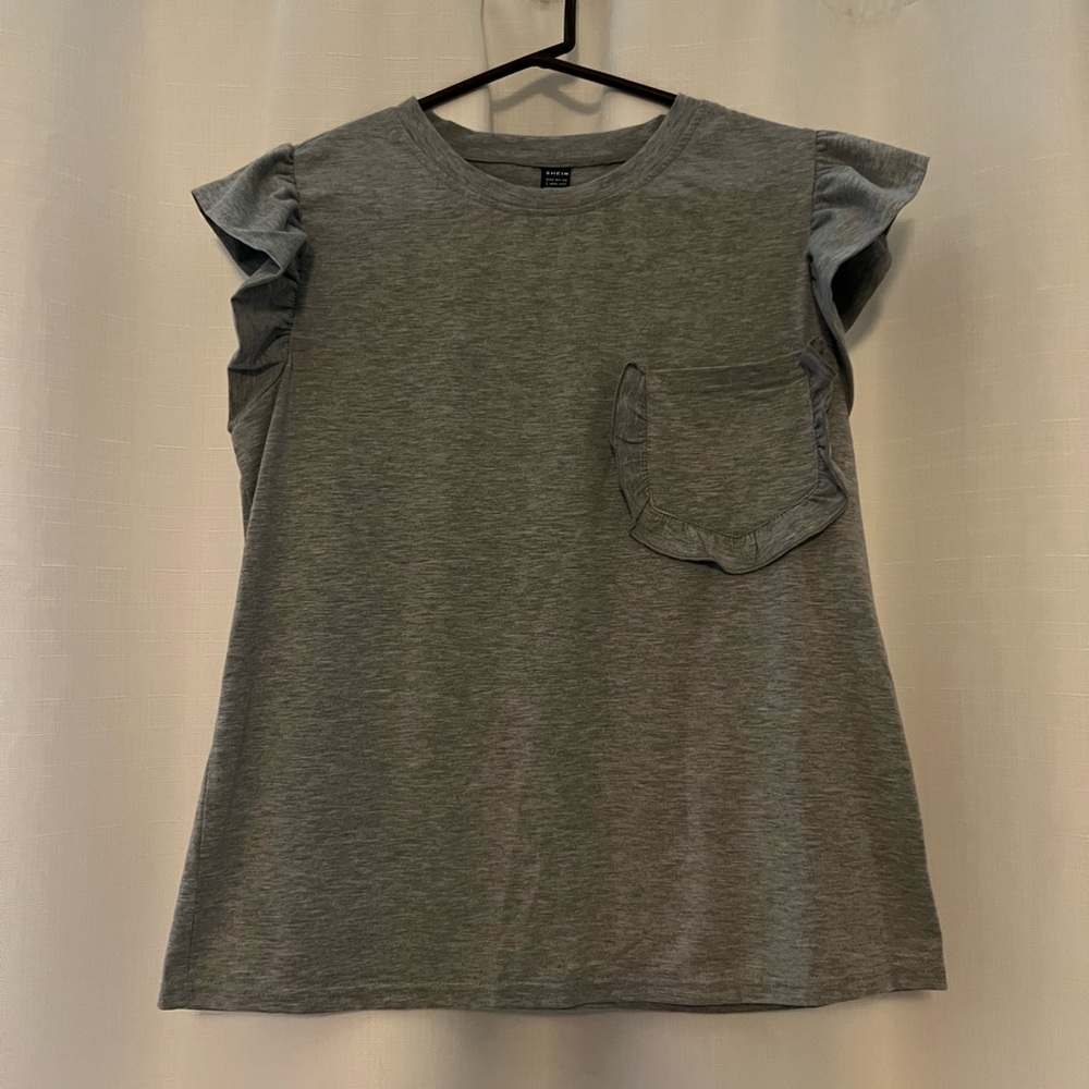 SHEIN Size Large Ruffle Trim Pocket Patched Tee